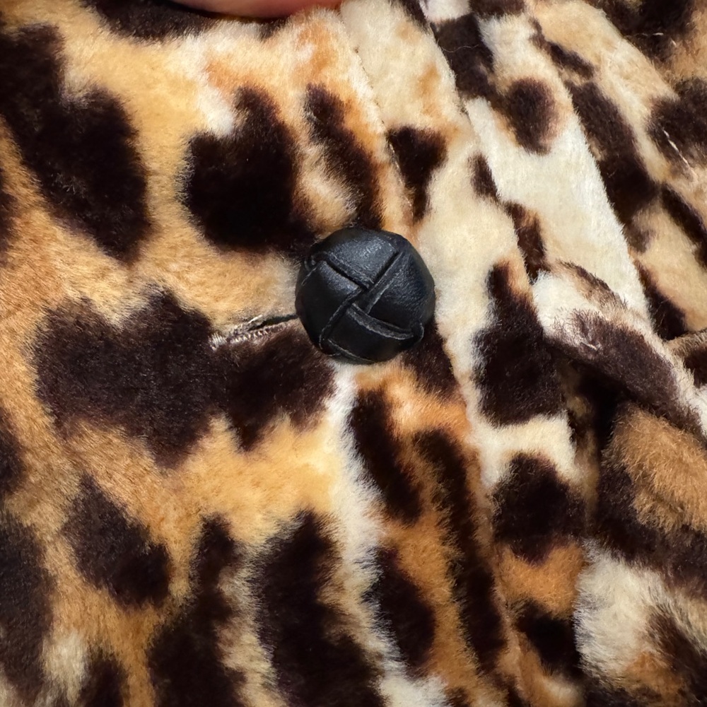 Lamb by Gwen Stefani leopard faux fur coat - Picture 9 of 10
